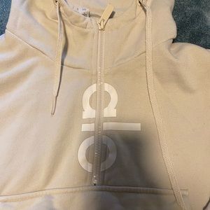 Alo yoga cropped sweater/top